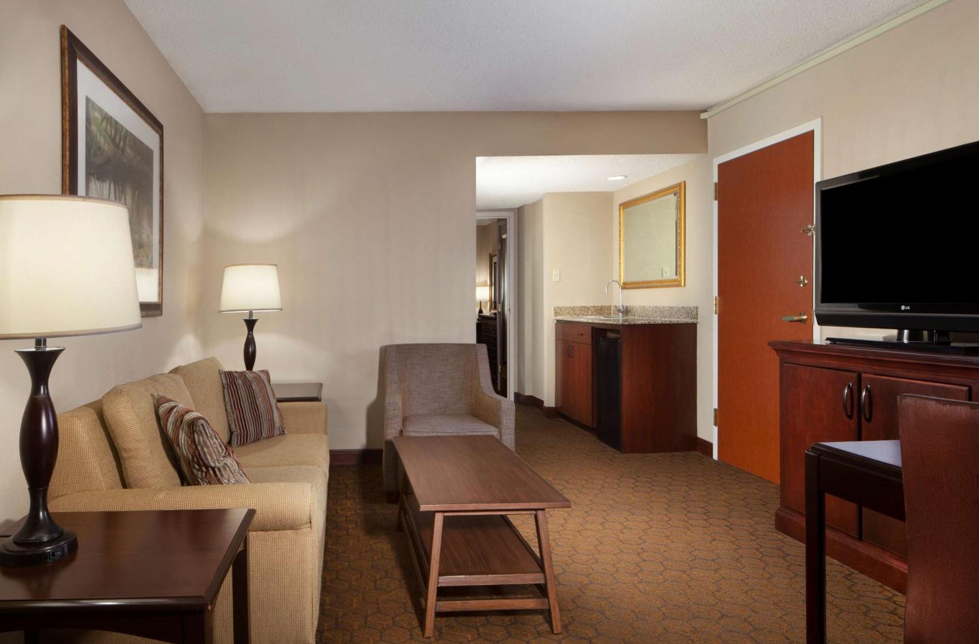 Embassy Suites By Hilton Dallas Near The Galleria Экстерьер фото