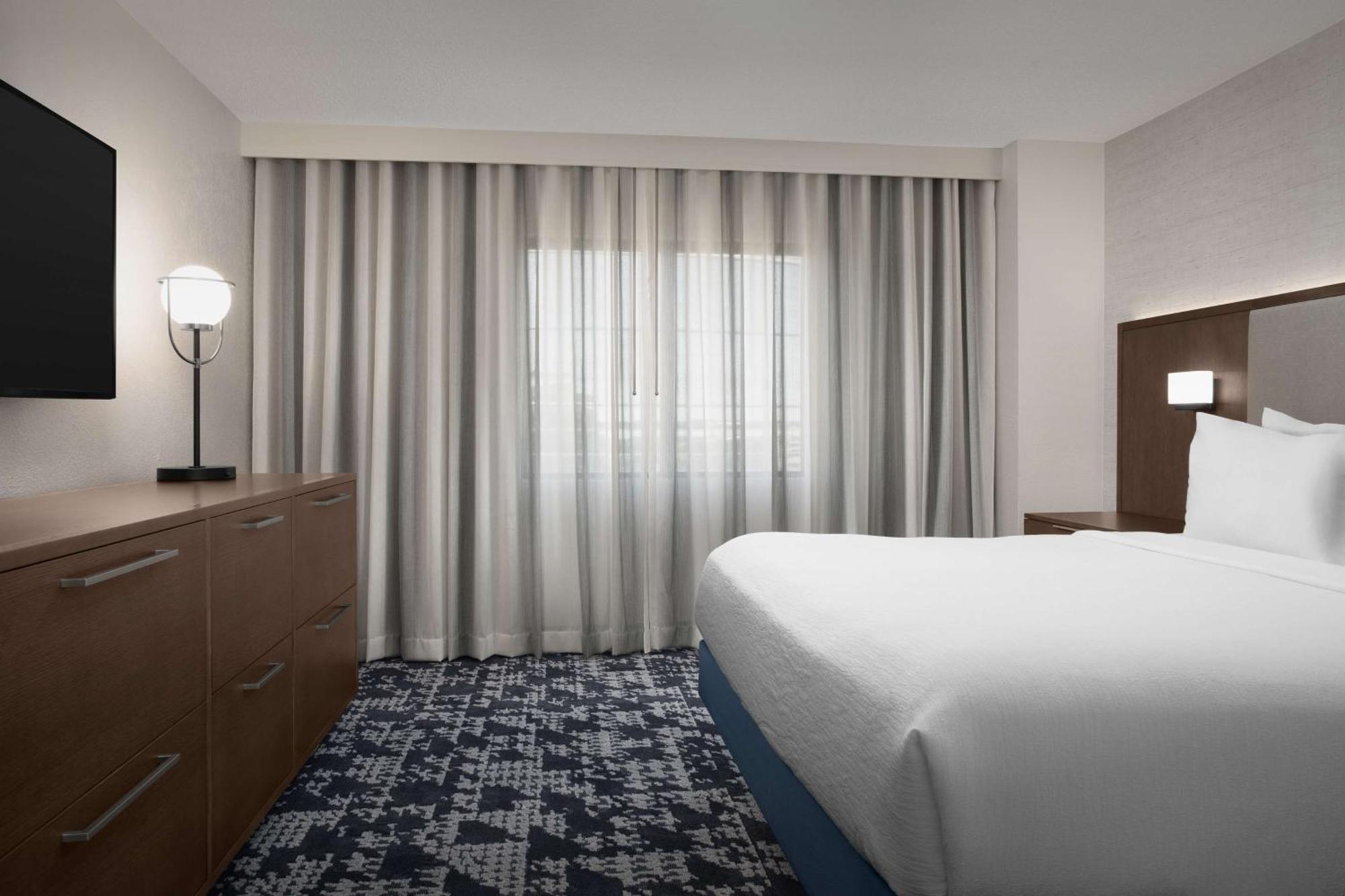 Embassy Suites By Hilton Dallas Near The Galleria Экстерьер фото