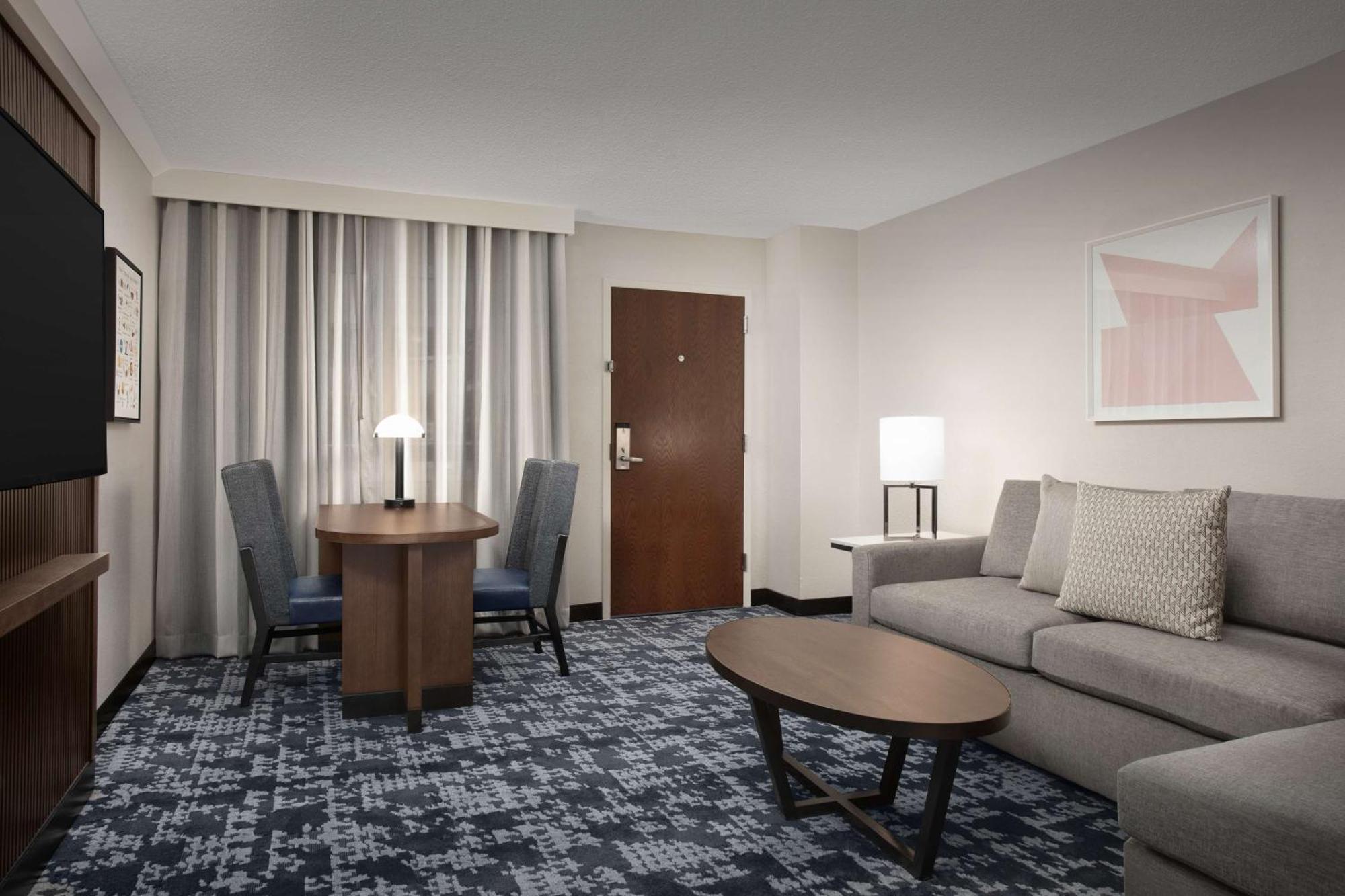 Embassy Suites By Hilton Dallas Near The Galleria Экстерьер фото